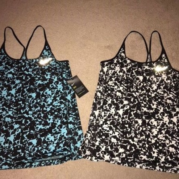 Nike size medium - Picture 1 of 1